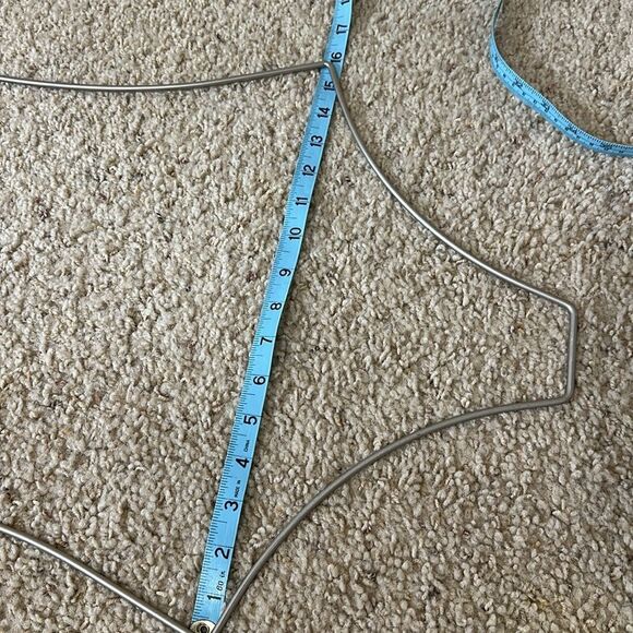 Victorias Secret Full Body Wire Form ~Minimalist Wire Wall Decor - Picture 7 of 8